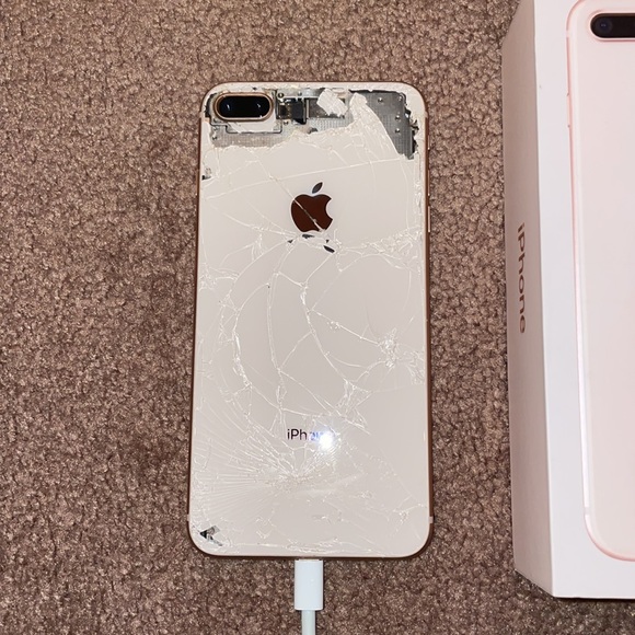 iPhone 8 Plus, rose gold, 64 gb - Picture 2 of 8